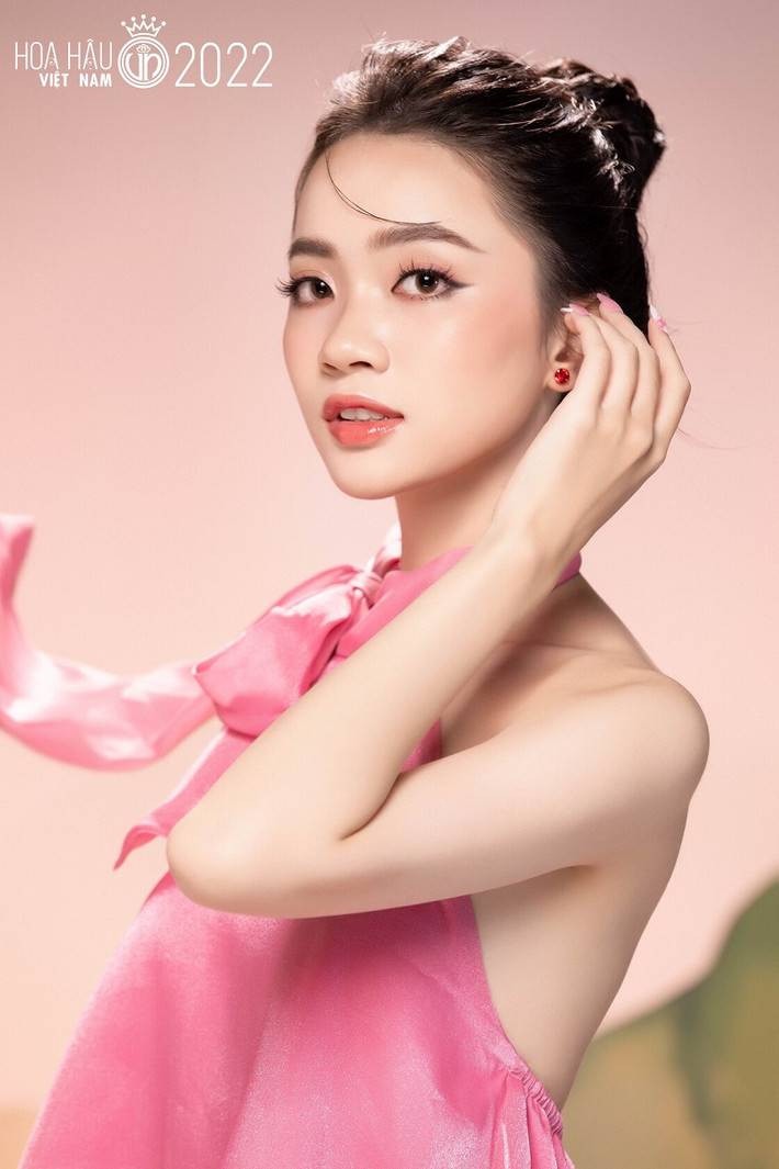 Những cô gái xinh đẹp với vẻ quyến rũ gây thương nhớ cho người hâm mộ.