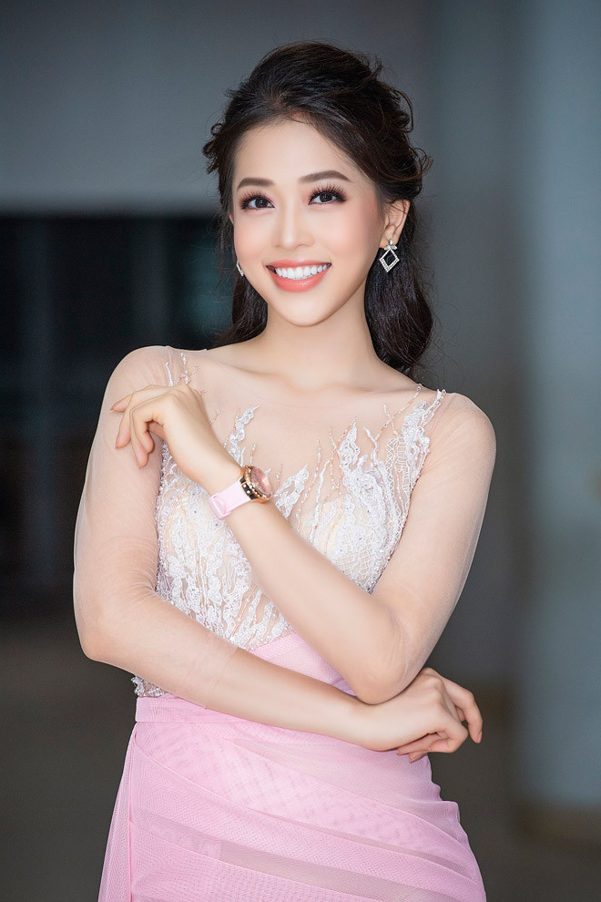 Bên cạnh thời gian dành cho gia đình, Phương Nga cũng liên tục tham gia các sự kiện và ưu tiên cho các dự án thiện nguyện hướng về cộng đồng.