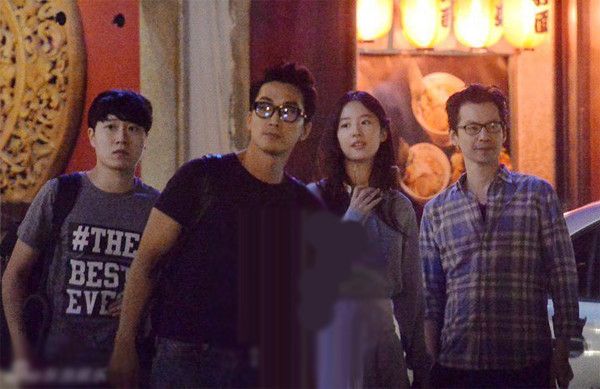 Đều là những diễn viên trẻ trong làng giải trí song cặp đôi Song Seung Hun và Lưu Diệc Phi đã sở hữu khối tài sản khá lớn gồm nhiều biệt thự.
