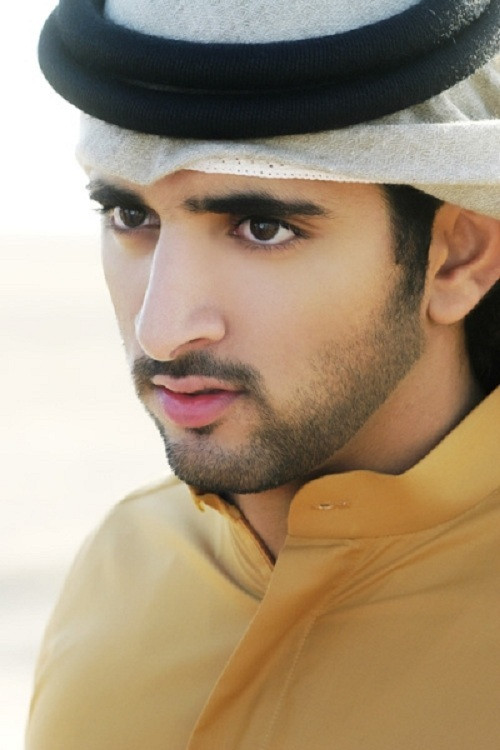 Dù có tới 7 người con trai nhưng Vua Sheik Mohammed bin Rashid Al Maktoum đã chỉ định hoàng tử Hamdan bin Mohammed bin Rashid Al Maktoum làm Thái tử Dubai - người thừa kế ngai vàng. Vua Mohammed bin Rashid al Maktoum có tổng giá trị tài sản là 4 tỷ USD, theo Forbes thống kê năm 2011. Số tài sản này sau này sẽ thuộc về người kế vị là Thái tử Hamdan.