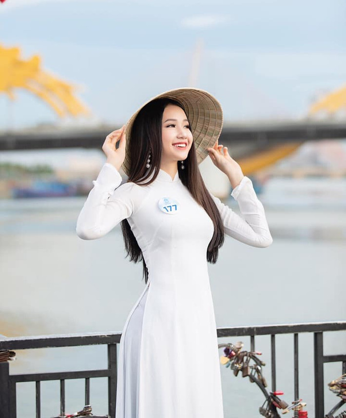 Phan Anh Thư không phải gương mặt xa lạ. Năm 2019, cô từng thi Miss World Vietnam và có mặt trong top 25. Cô cao 1,75 m và số đo ba vòng 84-60-95. Ảnh: NVCC.