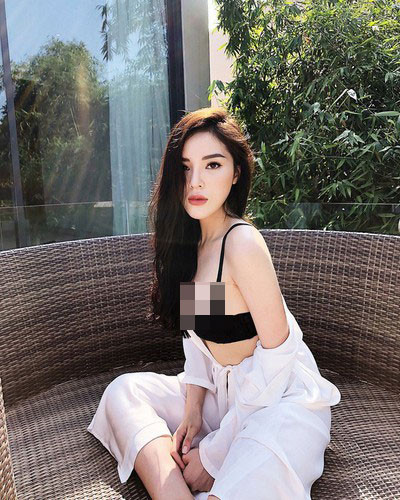 Mặc cho những lời chỉ trích, Kỳ Duyên vẫn chăm chỉ đăng ảnh gợi cảm. Những bức hình sexy như thế này của cô luôn thu hút sự chú ý.