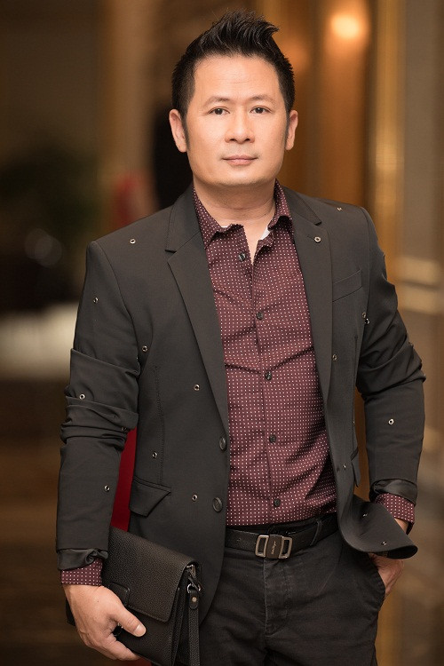 Đặc biệt, buổi họp báo có sự xuất hiện của ca sĩ Bằng Kiều. Anh sẽ tham gia biểu diễn trong đêm bán kết.