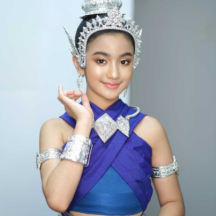 Đam mê nghệ thuật và có định hướng tham gia showbiz nên công chúa Jenna hoạt động rất năng nổ trên mạng xã hội.