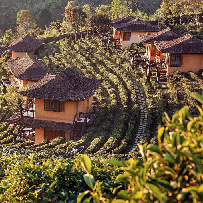 Phượng Hoàng cổ trấn ở Thái Lan này nằm ở một vị trí khá tách biệt của tỉnh Mae Hong Son, trên độ cao hơn 1.000 m so với mực nước biển.