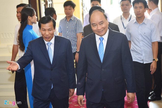 Chiều 29/8, Lãnh đạo Đảng và Nhà nước hiện diện và trao tặng danh hiệu cao quý dành cho các nghệ sĩ. Đây là đợt xét phong tặng, truy tặng danh hiệu NSND, NSƯT lần thứ 9. Sự kiện được tổ chức tại Nhà hát Lớn Hà Nội.