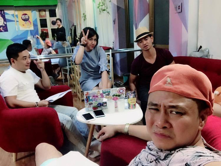Mới đây, trên trang cá nhân, nghệ sĩ Tự Long đã gửi lời chúc mừng sinh nhật tuổi 43 đến nghệ sĩ Xuân Bắc. Anh cũng là một trong những đồng nghiệp đầu tiên gửi lời chúc đến nam danh hài. Tự Long cho biết dù hôm nay là ngày đặc biệt của Xuân Bắc, nhưng bạn thân của anh vẫn làm việc xuyên đêm.
