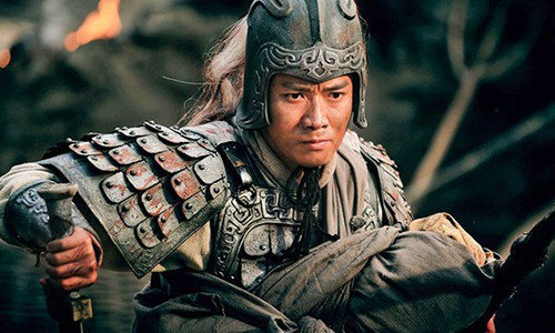 Theo một số nhà nghiên cứu, Gia Cát Lượng buồn lòng vì cái chết của Triệu Vân vì những vị tướng giỏi đều lần lượt từ giã cõi đời. Đây là những mất mát to lớn đối với nhà Thục Hán.