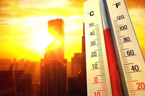 "El Nino thường đi kèm với nhiệt độ tăng kỷ lục trên quy mô toàn cầu. Mặc dù chưa biết sự việc này sẽ xảy ra trong năm 2023 hay 2024 nhưng tôi cho rằng nhiều khả năng nó sẽ xảy ra", ông Carlo Buontempo, Giám đốc Cơ quan theo dõi biến đổi khí hậu Copernicus của Liên minh châu Âu, cho hay.