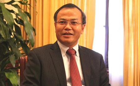 Ông Nam là một cán bộ kỳ cựu trong ngành ngoại giao. Vào ngành từ hơn 30 năm trước, ông Nam đã trải qua nhiều vị trí công tác khác nhau tại Bộ Ngoại giao từ chuyên viên Vụ Liên Xô, chuyên viên Văn phòng Bộ Ngoại giao; Chánh Văn phòng, Đại sứ quán Việt Nam tại Thái Lan.
