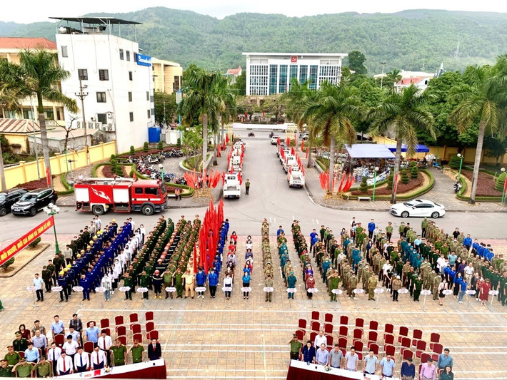 Trong năm, Công an tỉnh Quảng Ninh triển khai 4 đợt cao điểm tấn công, trấn áp tội phạm với cường độ cao kết hợp với triển khai đồng bộ, quyết liệt các biện pháp phòng ngừa, đấu tranh chống tội phạm. Qua đó, đạt được mục tiêu phòng ngừa, kiềm chế, làm giảm tội phạm hình sự giảm 0,7% tội phạm về trật tự xã hội so với cùng kỳ năm 2021.