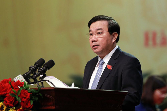 Sau khi xem xét tính chất, mức độ vi phạm của ông Dũng, Ban chấp hành Đảng bộ TP Hà Nội thấy ông Chử Xuân Dũng đã suy thoái về tư tưởng chính trị, đạo đức, lối sống; lợi dụng chức vụ quyền hạn vi phạm trong quá trình chấp thuận chủ trương cho các doanh nghiệp thực hiện các chuyến bay giải cứu, đưa công dân từ nước ngoài về nước cách ly tại Hà Nội.