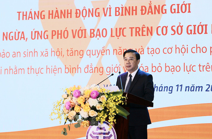 Trước đó, ông Chủ Xuân Dũng từng trải qua nhiều vị trí công tác như Giáo viên Trường THPT Sóc Sơn, Hà Nội; Giáo viên Trường THPT Chu Văn An, Hà Nội