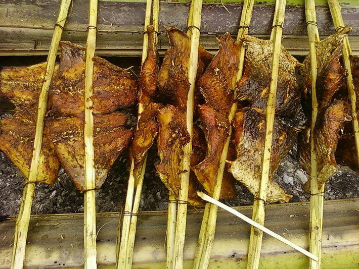 Ăn cá nướng là ăn cái vị ngọt của cá ao; “ăn” cái mùi ngái thơm của khói, mùi của các thứ cây cỏ vườn nhà...Từ lâu, cá nướng Thái Xuyên đã trở nên nổi tiếng và hấp dẫn với đông đảo thực khách ở khắp nơi.