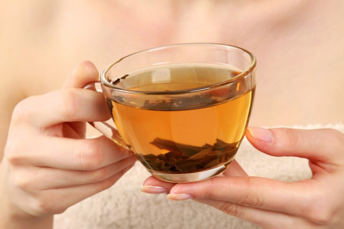 Uống trà xanh trước khi đi bộ có tác dụng thúc đẩy sự trao đổi chất, giúp giảm cân hiệu quả hơn.