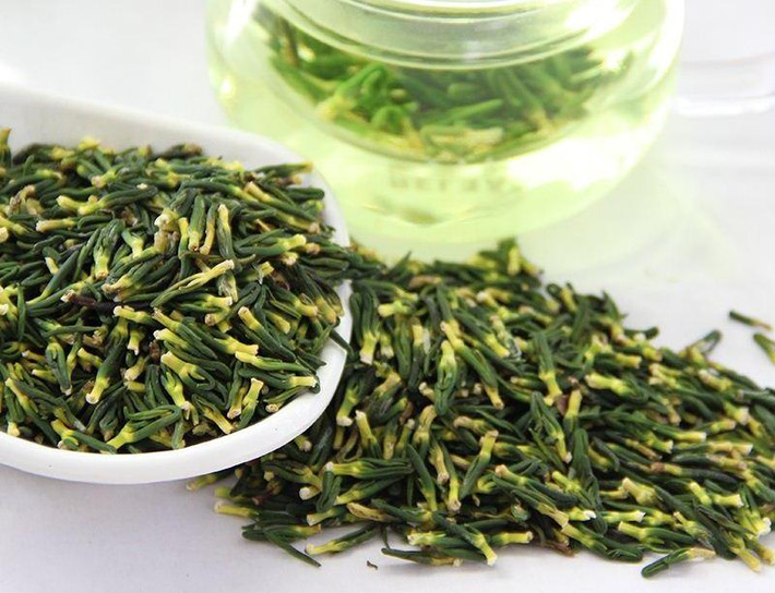 Trà tim sen là loại trà thảo mộc phổ biến giúp ngủ ngon, kích thích hệ tiêu hóa, hạ huyết áp, giảm căng thẳng lo âu. Bên cạnh đó, trà còn rất tốt cho bệnh nhân tiểu đường.