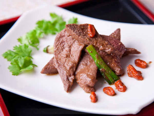 Đây là món ăn cung cấp nhiều vitamin A rất có lợi cho sức khỏe nam giới, cũng như giúp “cậu nhỏ” luôn khỏe mạnh. Ảnh: Internet.