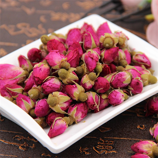 Ngăn ngừa bệnh tiểu đường: Theo nghiên cứu, bột hoa hồng có tác dụng tích cực trong việc giảm lượng đường trong máu, yếu tố nguy cơ chính của bệnh tiểu đường. Đó là do thực tế là chiết xuất hoa hồng có chứa chất chống oxy hóa có thể bảo vệ chống lại các bệnh mãn tính như bệnh tiểu đường.