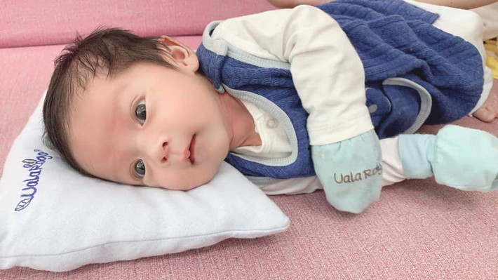 Cậu bé Titi - con trai tiền vệ Đỗ Hùng Dũng gây sốt trên mạng xã hội vì quá đáng yêu.