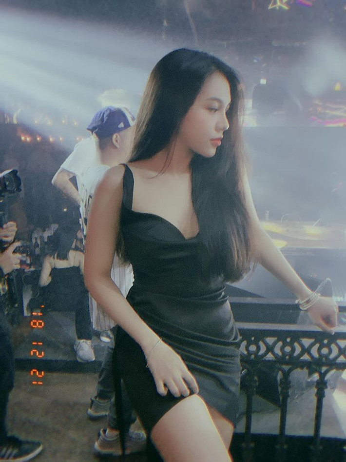 Những hình ảnh ăn mặc sành điệu của cô gái gốc Đồng Nai thu hút rất nhiều lượt thích
