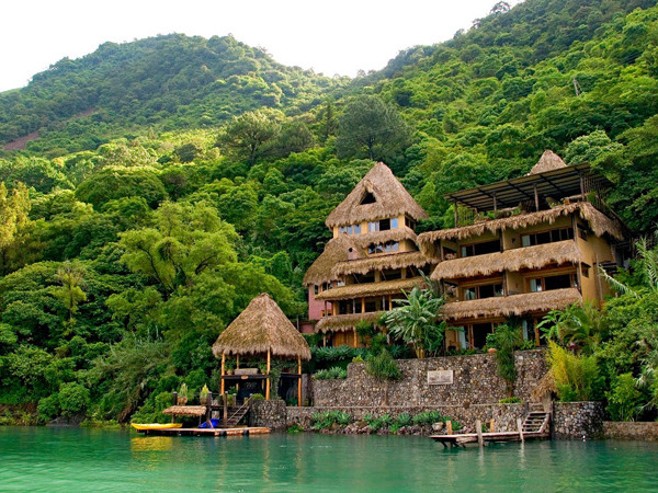 Khu nghỉ dưỡng sinh thái Laguna Lodge ở Guatemala.