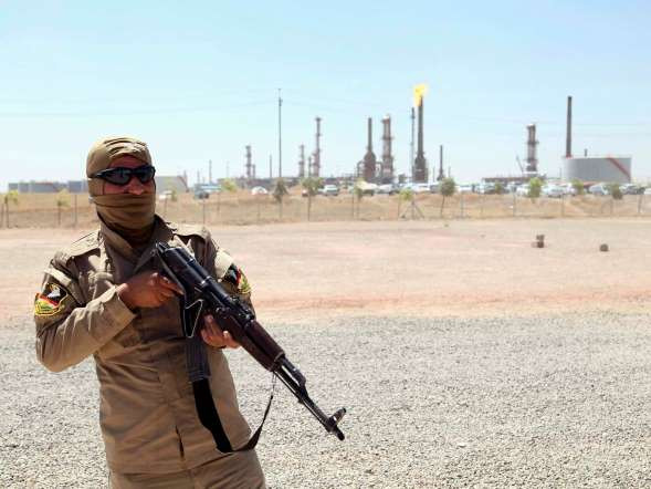 Iraq với trữ lượng 3,06 triệu thùng/ngày đứng thứ 8 trong danh sách. Tại Iraq, 95% thu nhập của chính phủ phụ thuộc vào xuất khẩu dầu mỏ. Trữ lượng dầu tăng mạnh tạo đà cho Iraq thúc đẩy tăng trưởng kinh tế cũng như xây dựng lại cơ sở hạ tầng.