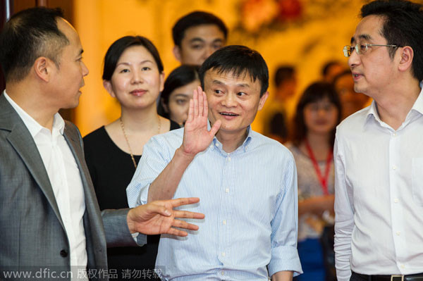 Mức lương mà Ma nhận được khi dạy tiếng Anh tại một ngôi trường địa phương là khoảng 12-15 USD/tháng (tương đương khoảng 255.000 đến 320.000 đồng).