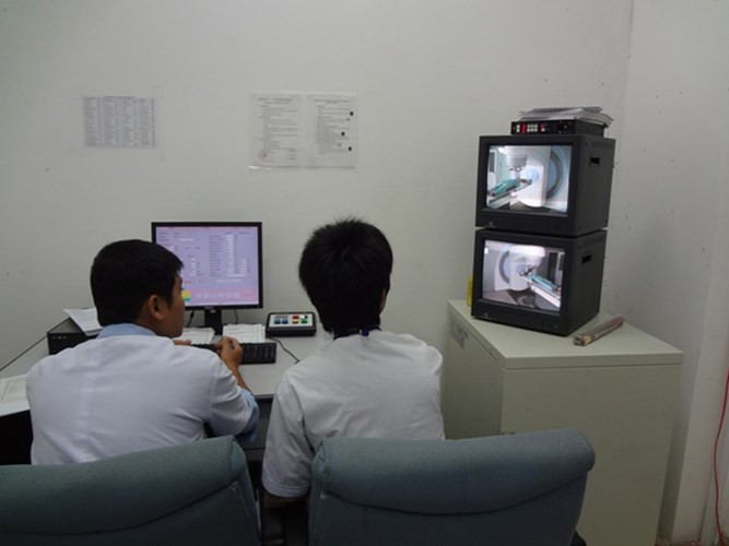 Để sẵn sàng điều trị cho ông Nguyễn Bá Thanh từ Mỹ trở về quê hương, Bệnh viện Đà Nẵng tiến hành cải tạo 1 phòng bệnh khá tươm tất. Khoa Ung Bướu (Bệnh viện Đà Nẵng - nơi được cho là ông Nguyễn Bá Thanh sẽ về điều trị) tiến hành chuẩn bị một phòng đặc biệt cùng đội ngũ bác sĩ chuyên khoa giỏi, hạ tầng kỹ thuật, thiết bị y tế tốt nhất để sẵn sàng đón tiếp và điều trị.