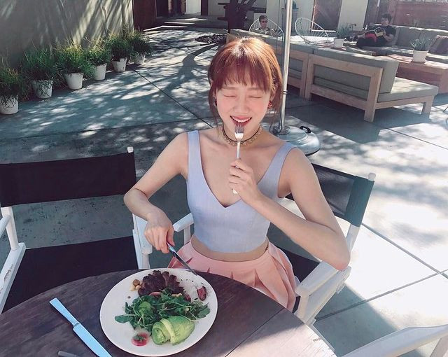 Lee Sung Kyung có 5 bí quyết giảm cân và thực đơn của cô nàng đang được lan truyền rầm rộ trên các trang mạng của Hàn Quốc, hãy cùng nhau tìm hiểu nhé.