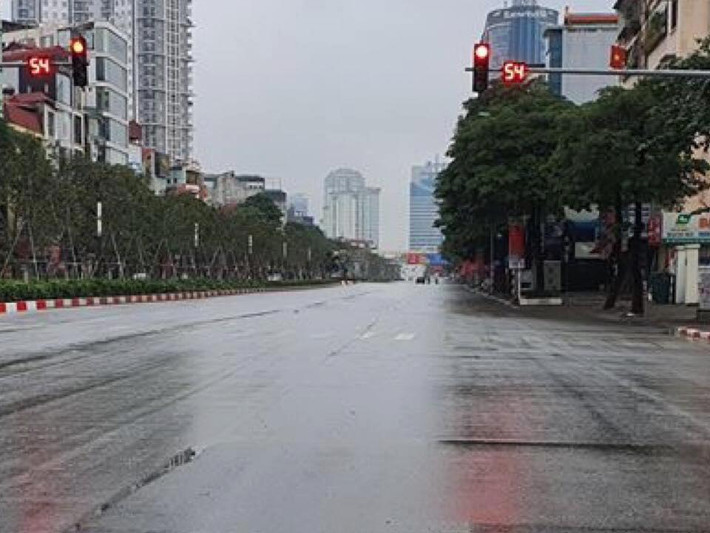 Theo đó, nhiều người có thể cảm nhận được một Hà Nội rất đỗi thanh bình mỗi độ Tết đến.