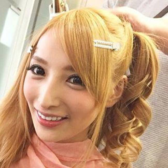 Cô cho rằng đó là công bằng khi người phụ nữ phải mang thai và sinh con, còn đàn ông chỉ cần làm việc chăm chỉ kiếm tiền cho gia đình.