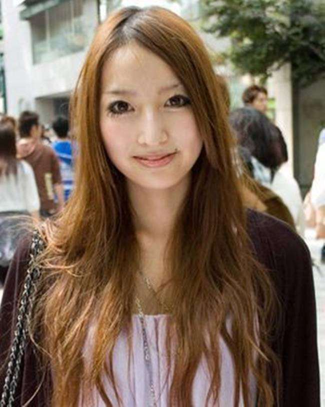 Cô cho biết không thích đàn ông nghèo và quyết định ly hôn người chồng không lâu sau đó.