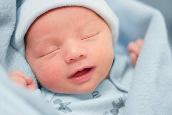 Những người này có đường tài lộc hanh thông, cuộc đời khá bình yêu, thường được quý nhân trợ giúp nên có nhiều cơ hội phát triển sự nghiệp.