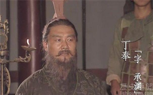 Dù không có tiếng tăm như những danh tướng trẻ khác của triều đình nhà Đông Ngô thời Tam Quốc nhưng Đinh Phụng đánh bại nhiều hổ tướng khác như Trương Liêu, Quan Vũ...