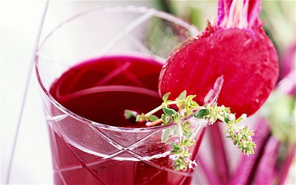 Bệnh nhiệt, loét miệng có thể được chữa khỏi bằng cách giã nát của cải đỏ tươi và ngậm liên tục 5 - 7 lần/ngày liên tiếp trong 3 ngày.
