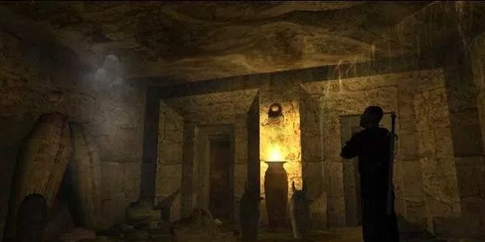 Theo Lucian, khi đến Syrie, ông không khỏi bất ngờ khi nhìn thấy một pho tượng lớn đặt giữa một ngôi đền. Trên trán pho tượng là một viên ngọc sáng rực, soi rõ cả khu vực vào ban đêm.