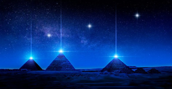 Còn được biết đến với tên gọi Đại kim tự tháp Khufu, đại kim tự tháp Giza là một kỳ quan của nền văn minh Ai Cập cổ đại với lịch sử tồn tại hàng ngàn năm.