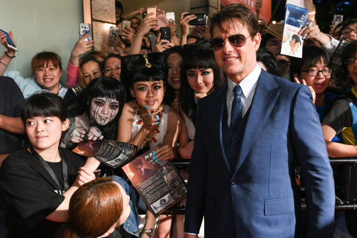 Một số fan hóa trang thành công chúa Ahmanet trong The Mummy. Với bộ phim mới, Tom Cruise sắm vai chính Nick Morton - người hùng gan dạ, lém lỉnh và vô cùng hài hước. Tác phẩm giới thiệu lại xác ướp Ai Cập, và mở đầu cho Dark Universe - chuỗi phim quái vật mà hãng Universal sở hữu trên màn ảnh rộng như Người Sói, Dracula, Frankenstein...