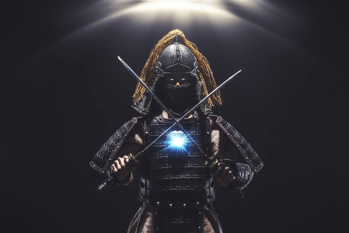 Một trong những vật bất ly thân của các chiến binh samurai Nhật Bản là bộ áo giáp. Bộ áo giáp của samurai gồm áo giáp (mempo) và mặt nạ. Chúng được các chiến binh samurai sử dụng để bảo vệ người mặc.