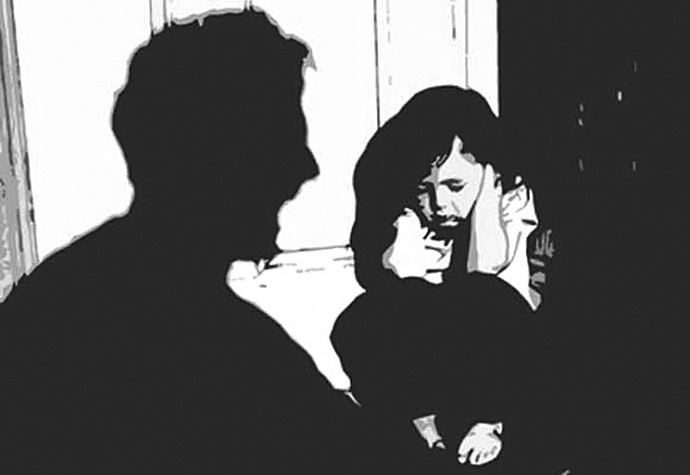 Trong bối cảnh ấy, David Brandt Berg - người sáng lập giáo phái sống tách biệt và ra điều hành từ xa thông qua thư từ và hình ảnh. Về sau, Berg bị truy nã và phải chạy trốn từ năm 1993. Một năm sau, y qua đời.