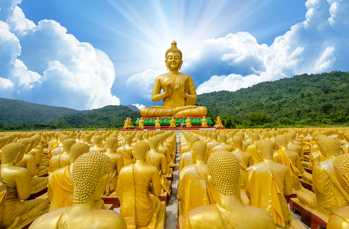 Giáo sư Rhys Davids ở Anh cũng thực hiện nghiên cứu về Đức Phật và có nhận định về tôn giáo lớn này.