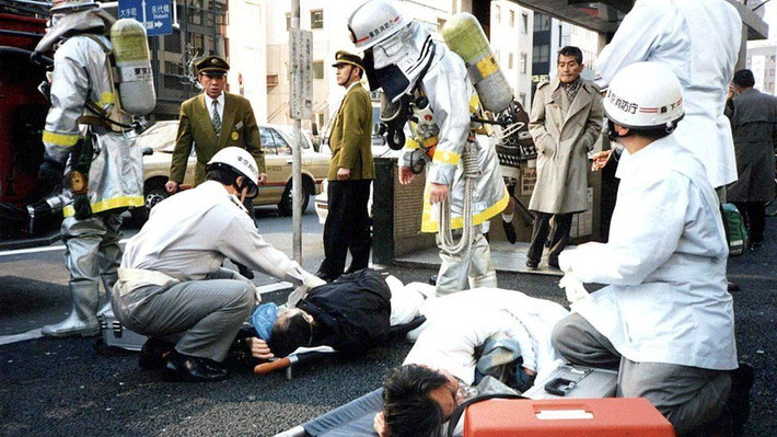 Giáo phái nguy hiểm Aum Shinrikyo được dư luận thế giới biết đến rộng rãi khi gây ra vụ tấn công khủng bố tồi tệ bằng chất độc thần kinh sarin ngày 20/3/1995.