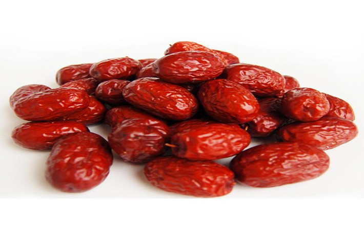 Hỗ trợ điều trị các vấn đề da liễu: Do chứa lượng lớn vitamin C, ăn táo tàu thường xuyên sẽ giúp tăng cường sức khỏe cho da và ngăn ngừa các vấn đề về da như mụn, chàm, kích ứng da, nếp nhăn và sẹo.