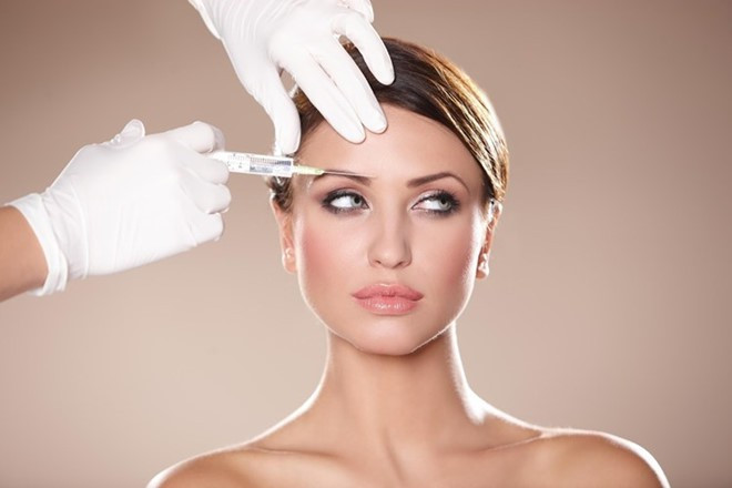 Nguy hiểm nhất là khi nó gây tắc mạch ở não hoặc phổi vì có thể gây ra nhiều rối loạn nặng nề cho bệnh nhân, thậm chí có thể gây tử vong.