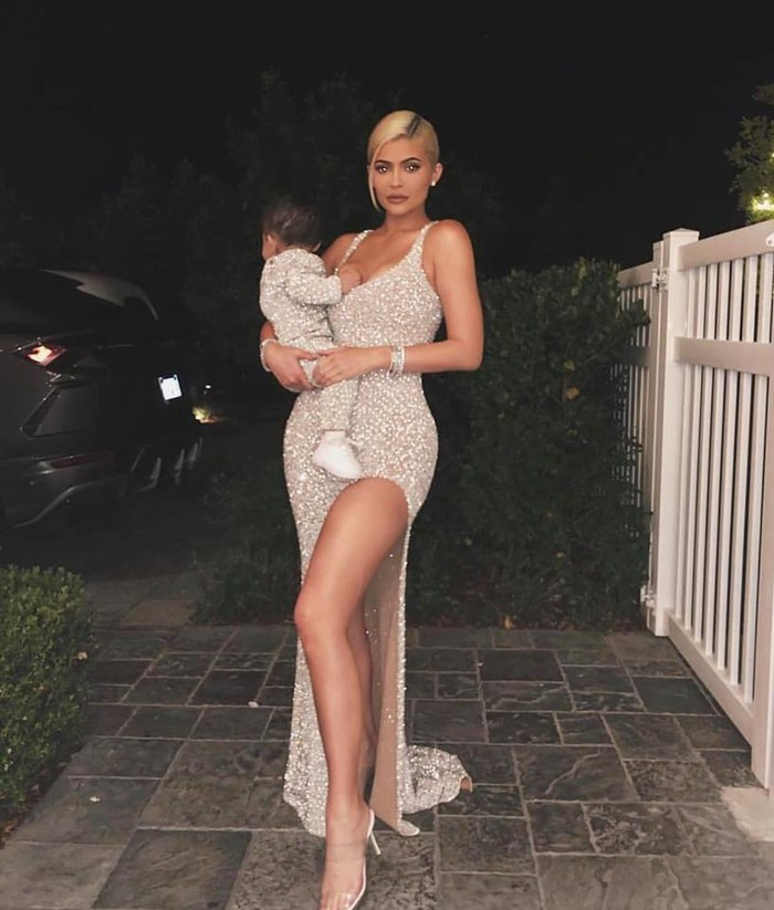 Kylie Jenner xứng đáng với danh hiệu "nữ tỷ phú tự thân sexy nhất thế giới".