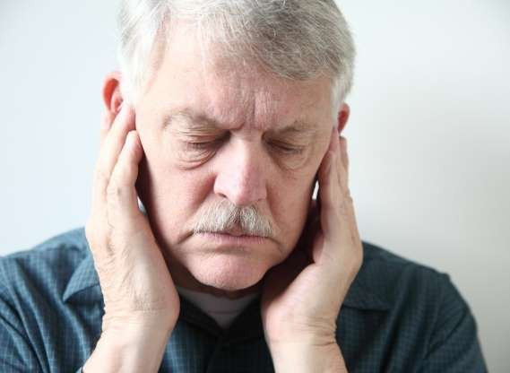 Đau vùng quai hàm - Theo Hiệp hội tim mạch của Mỹ, đau quai hàm hay tình trạng khó chịu ở quai hàm là một trong rất nhiều những dấu hiệu cảnh báo cơn đau tim mà nhiều người thường bỏ qua.