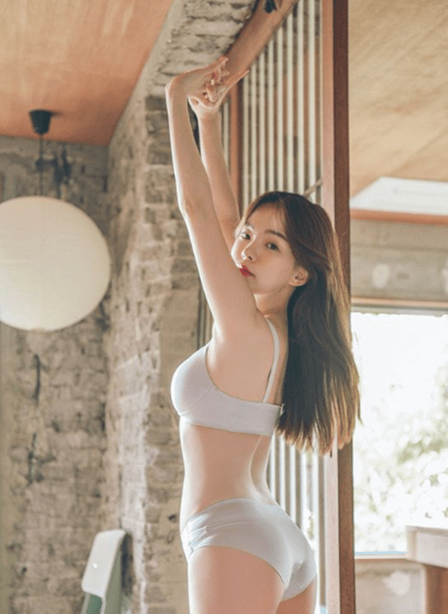 Người mà Yoo Gyeong phải vượt qua để trở thành "nữ thần nội y" mới là người mẫu Lee Ha Neul.
