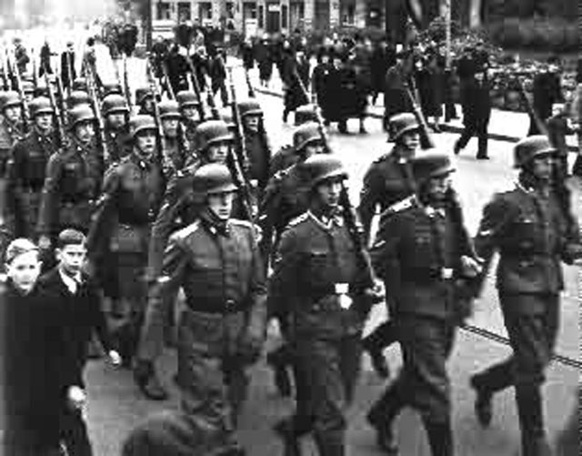 Nội dung tài liệu cũng chỉ ra đội quân bí mật chờ phục thù cho Hitler nhận được sự hỗ trợ của các tướng phát xít Đức cũ như Hans Speidel và Adolf Heusinger. Sau khi Chiến tranh thế giới 2 kết thúc, Speidel trở thành Tư lệnh lực lượng mặt đất của NATO ở Trung Âu năm 1957 và Heusinger đảm nhận chức Tổng thanh tra đầu tiên của quân đội Tây Đức.