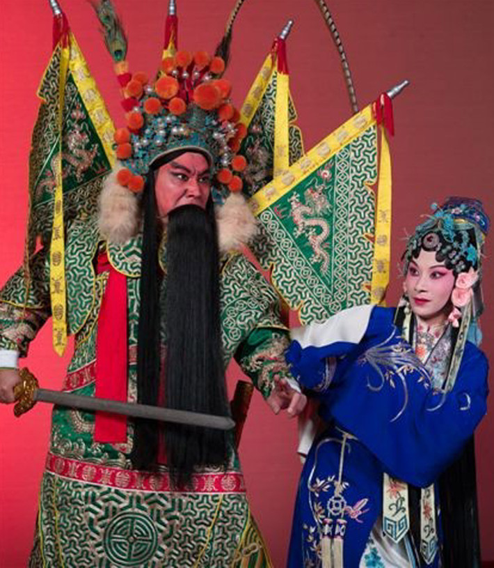 Vì vậy,"Trĩ Kê Linh" được các võ tướng nhà Triệu dùng. Đến thời nhà Hán, chiếc miện đặc biệt này được nhà vua ban tặng cho những vị tướng lập được công lao to lớn.