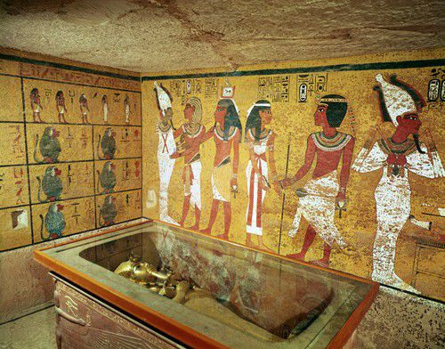 Để thống kê toàn bộ số cổ vật được tìm thấy trong lăng mộ Tutankhamun, các chuyên gia mất tới 8 năm mới hoàn thành.